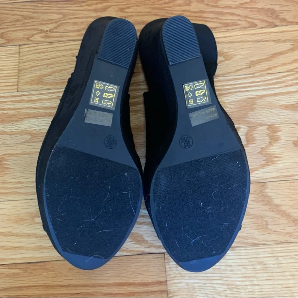 Chinese Laundry platform suede wedges Size 9.5